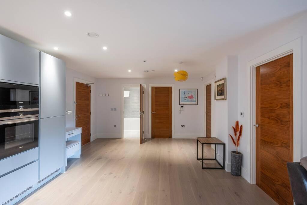 Stylish 2 Bed 2 Bath In Highgate & Free Parking London Exterior photo